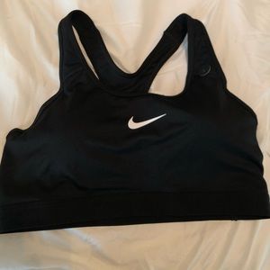 Nike Sports Bra WITH Padding slots